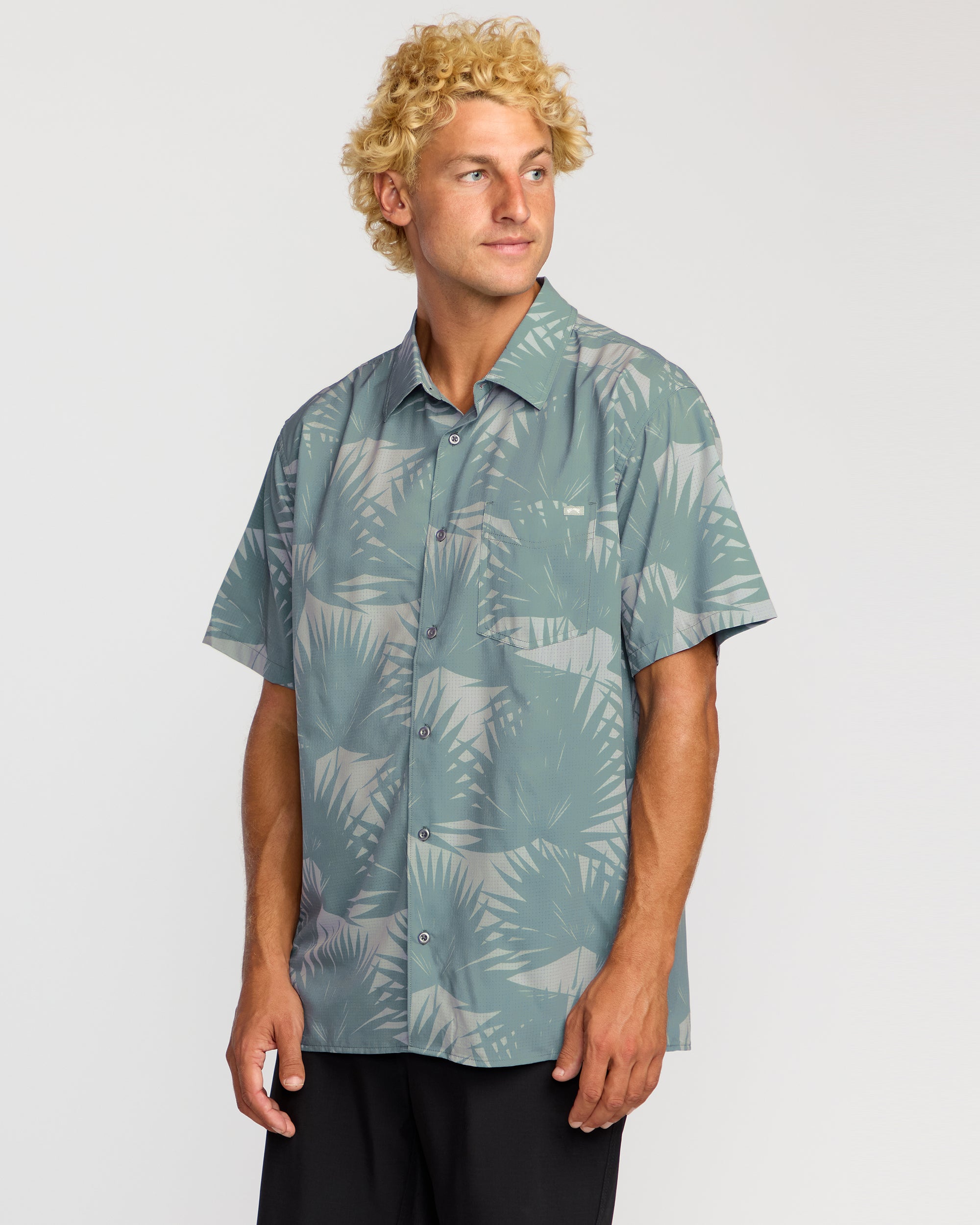 Surftrek Perf Short Sleeve Shirt - Sea Blue - Image 3