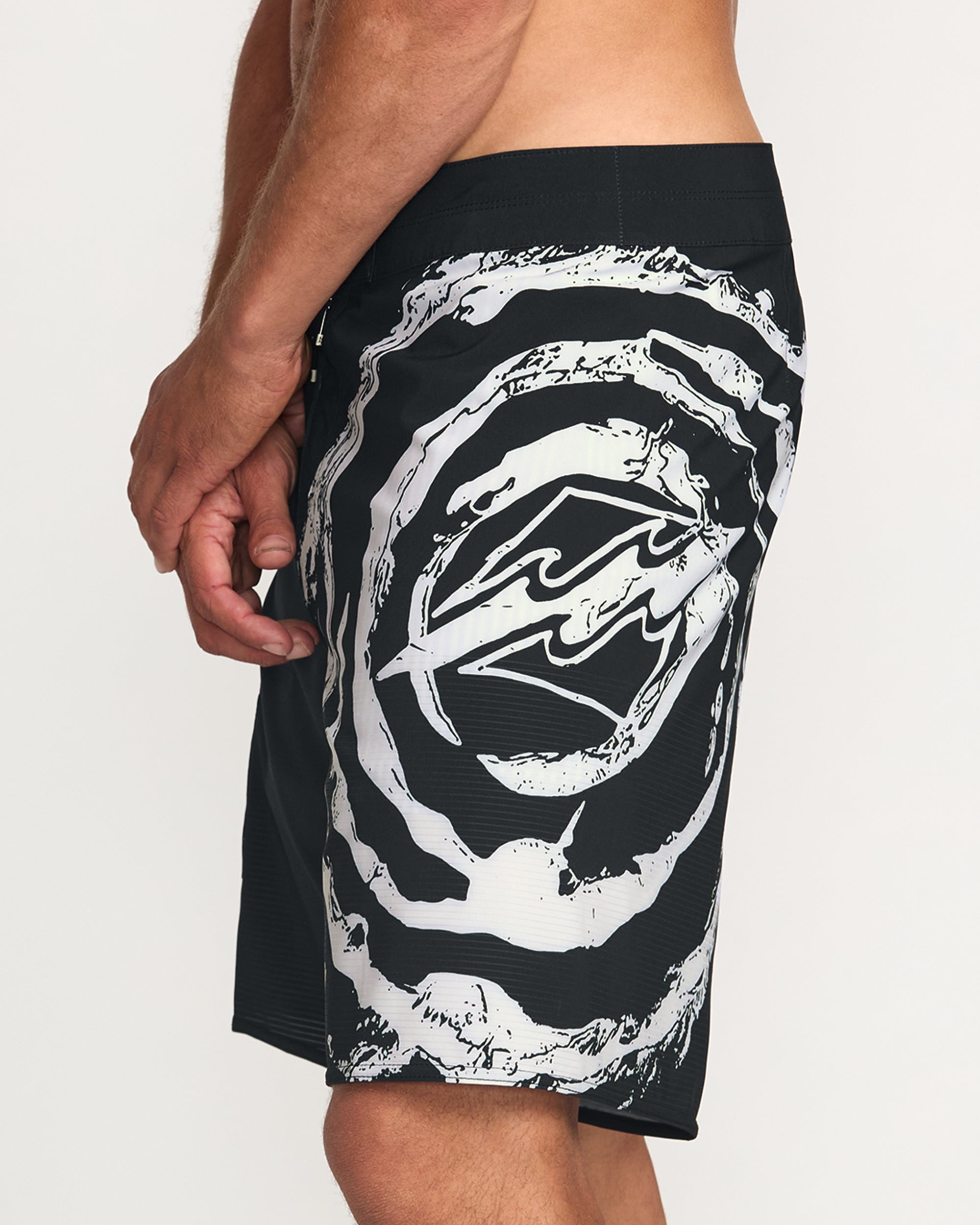 Formula Airlite 19 Boardshorts - Black - Image 9