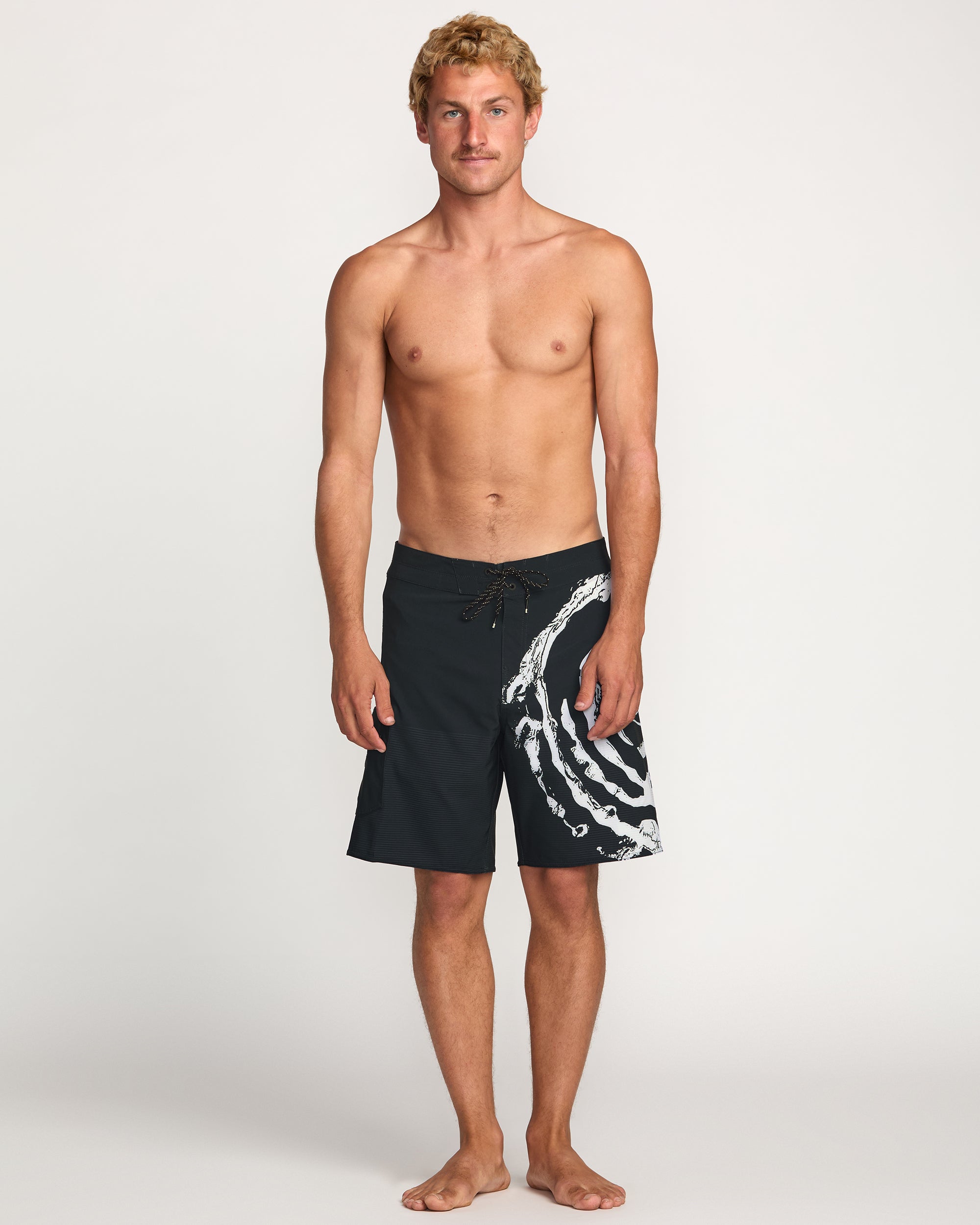 Formula Airlite 19 Boardshorts - Black - Image 6