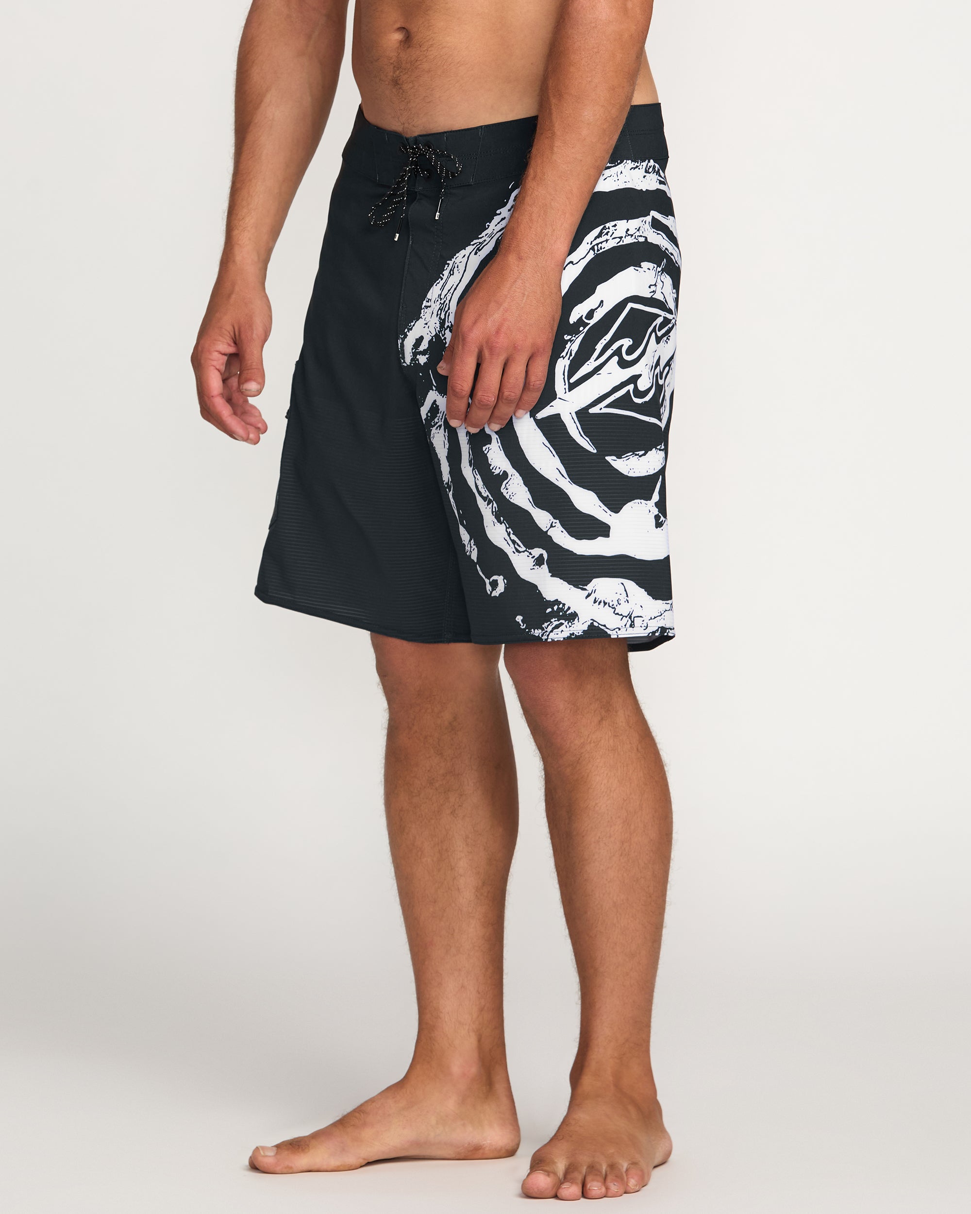 Formula Airlite 19 Boardshorts - Black - Image 7