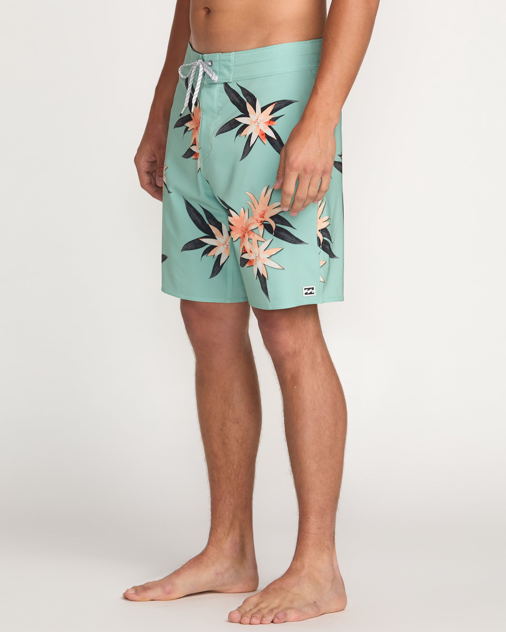 Sundays Pro Performance 19 Boardshorts - Mist Green - Image 7