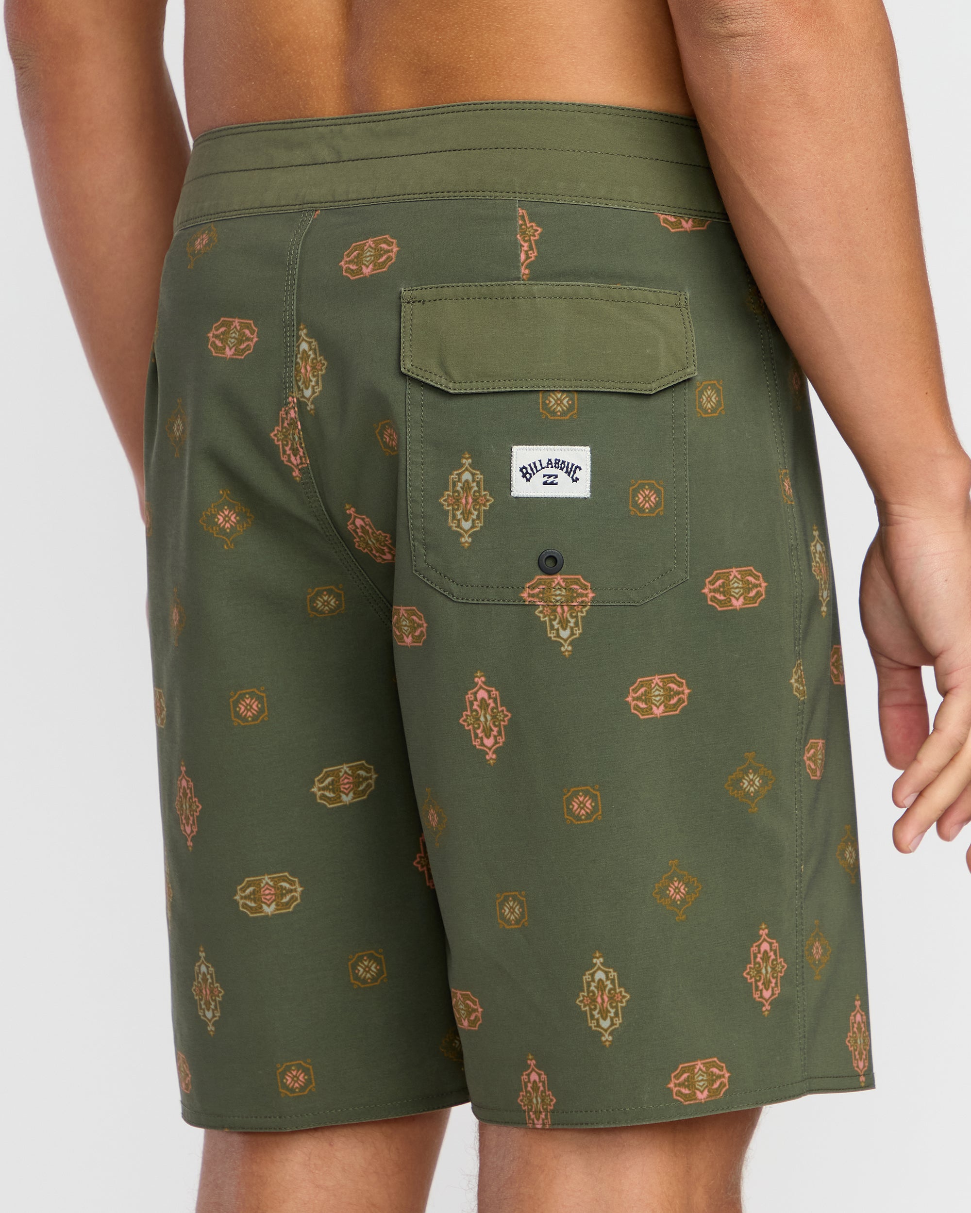 Sundays Pro Performance 19 Boardshorts - Military - Image 6