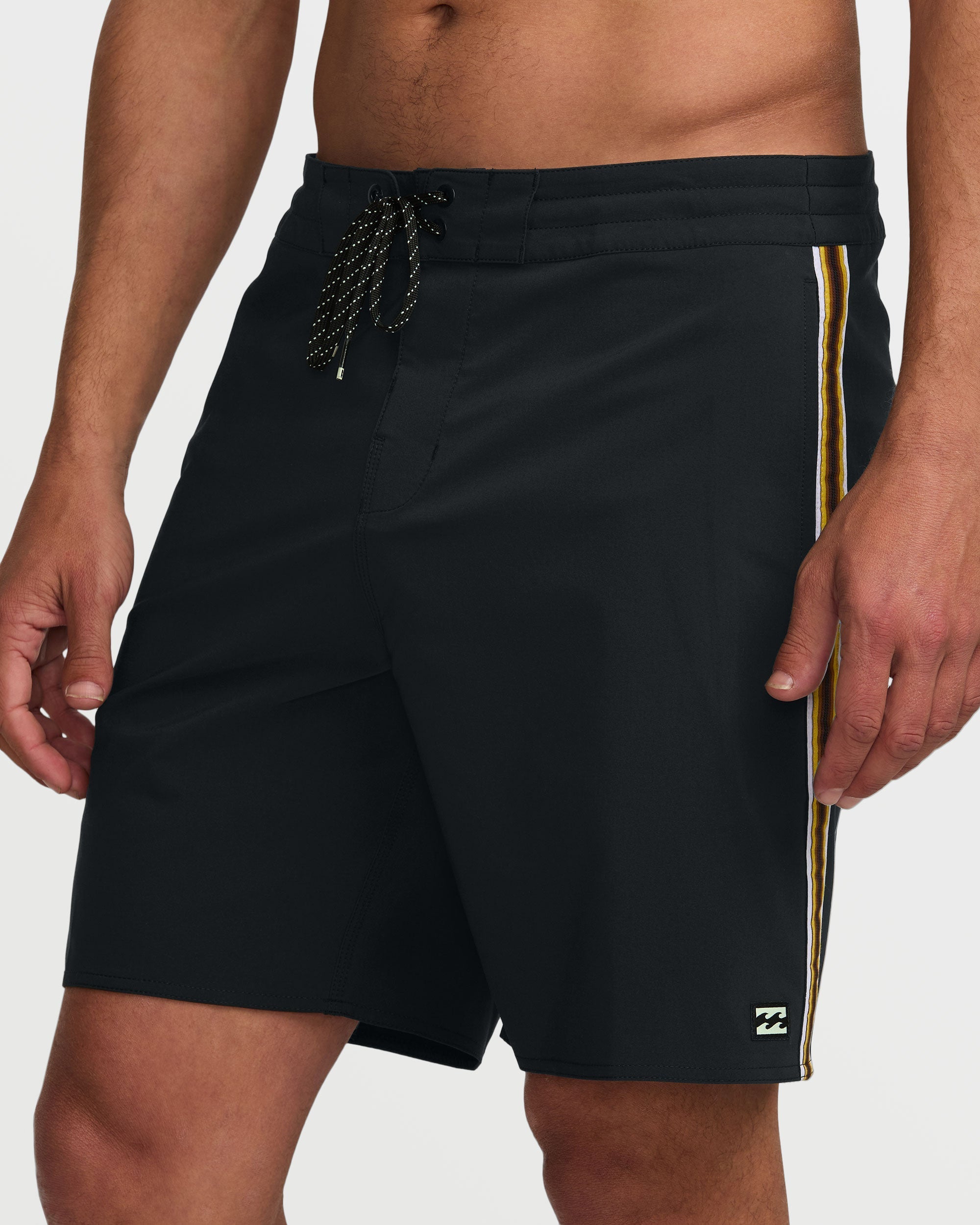 Wategos Lo Tide 19 Boardshorts - Black - Image 7