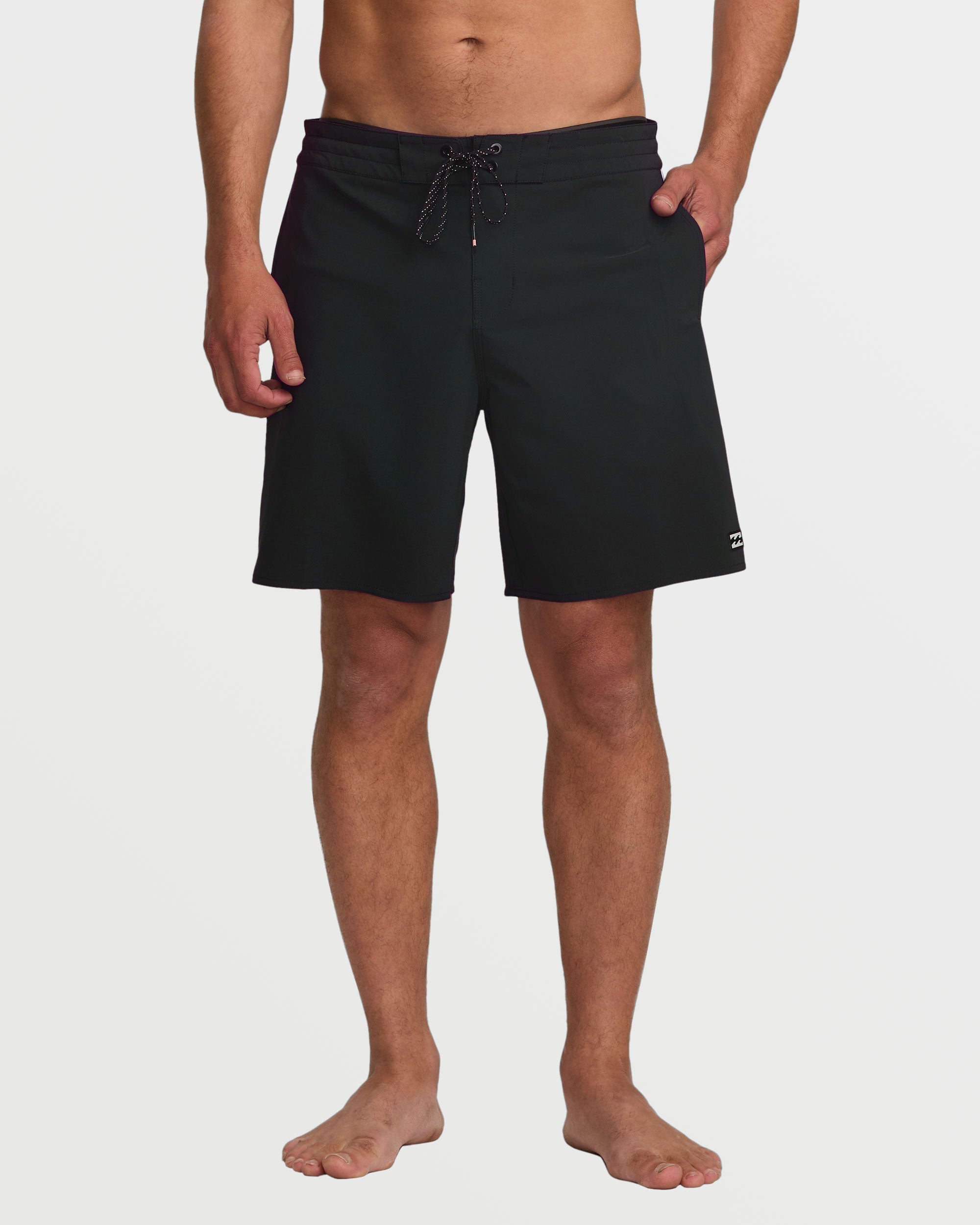 Wategos Lo Tide 19 Boardshorts - Black - Image 2