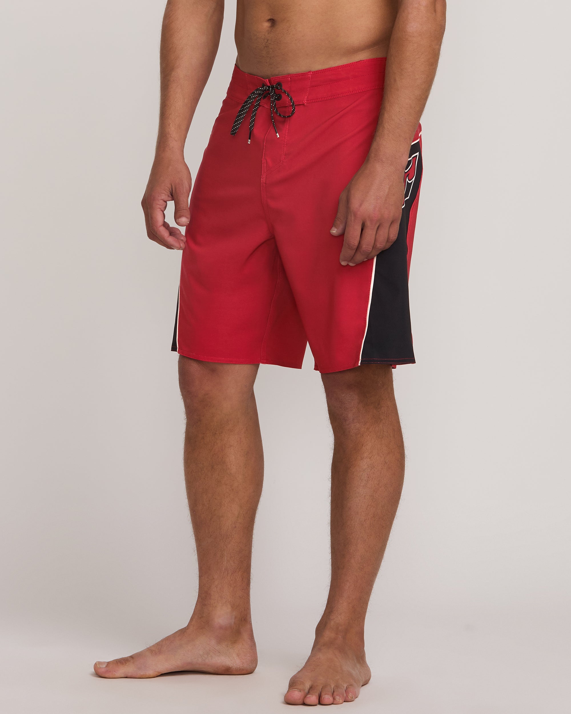 Straddie Pro Performance 20 Boardshorts - Scarlet