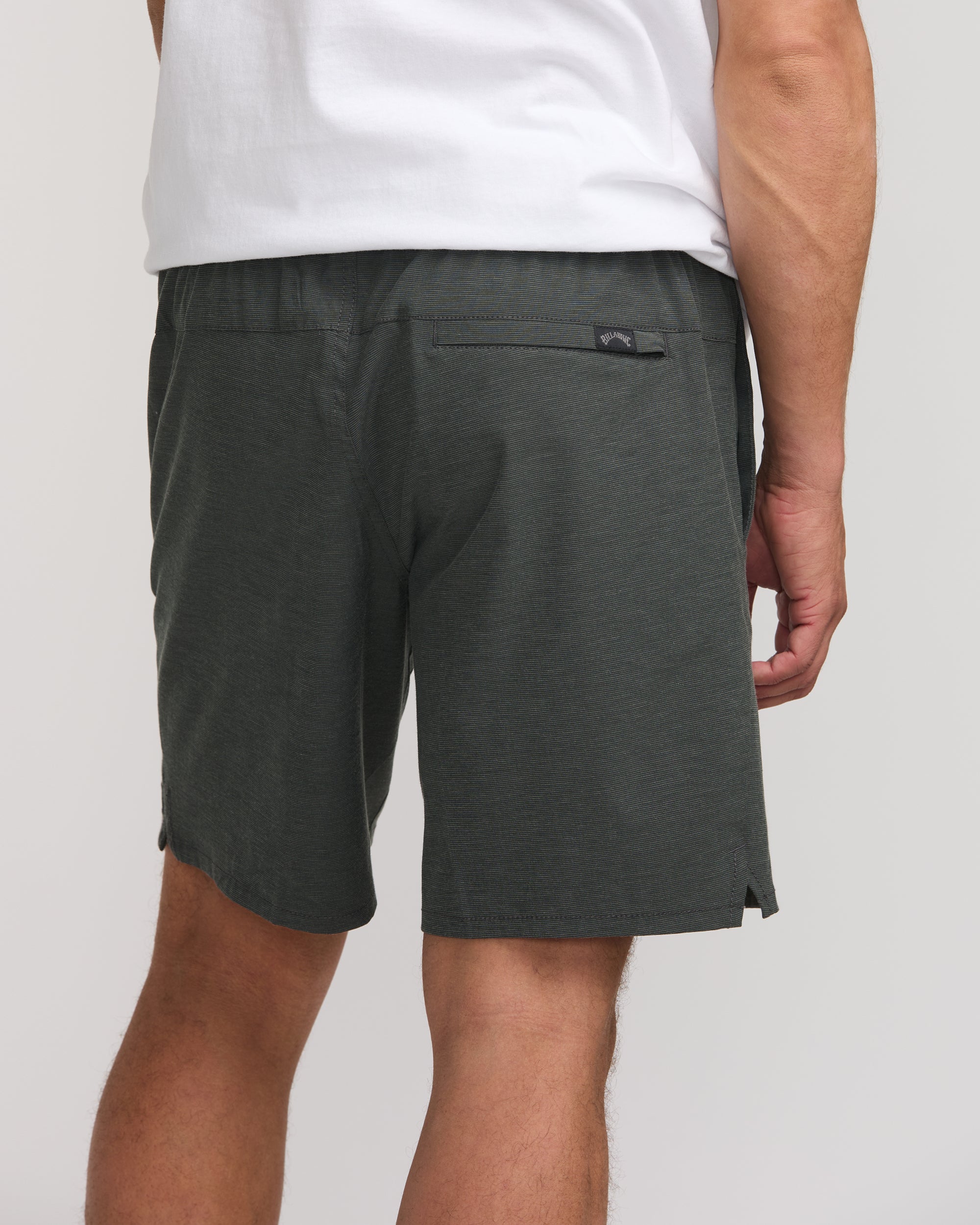 Crossfire Elastic Submersible 18 Hybrid Shorts - Asphalt - Image 8