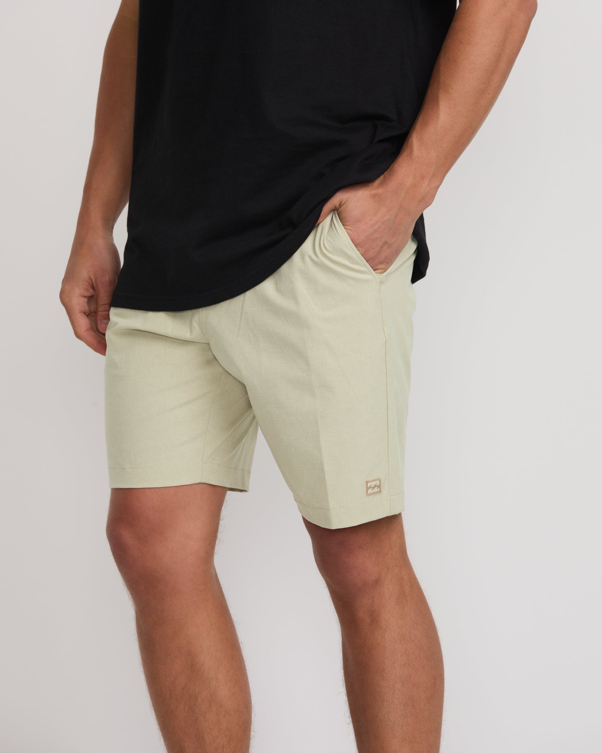 Crossfire Submersible 19 Hybrid Shorts - Moon - Image 7