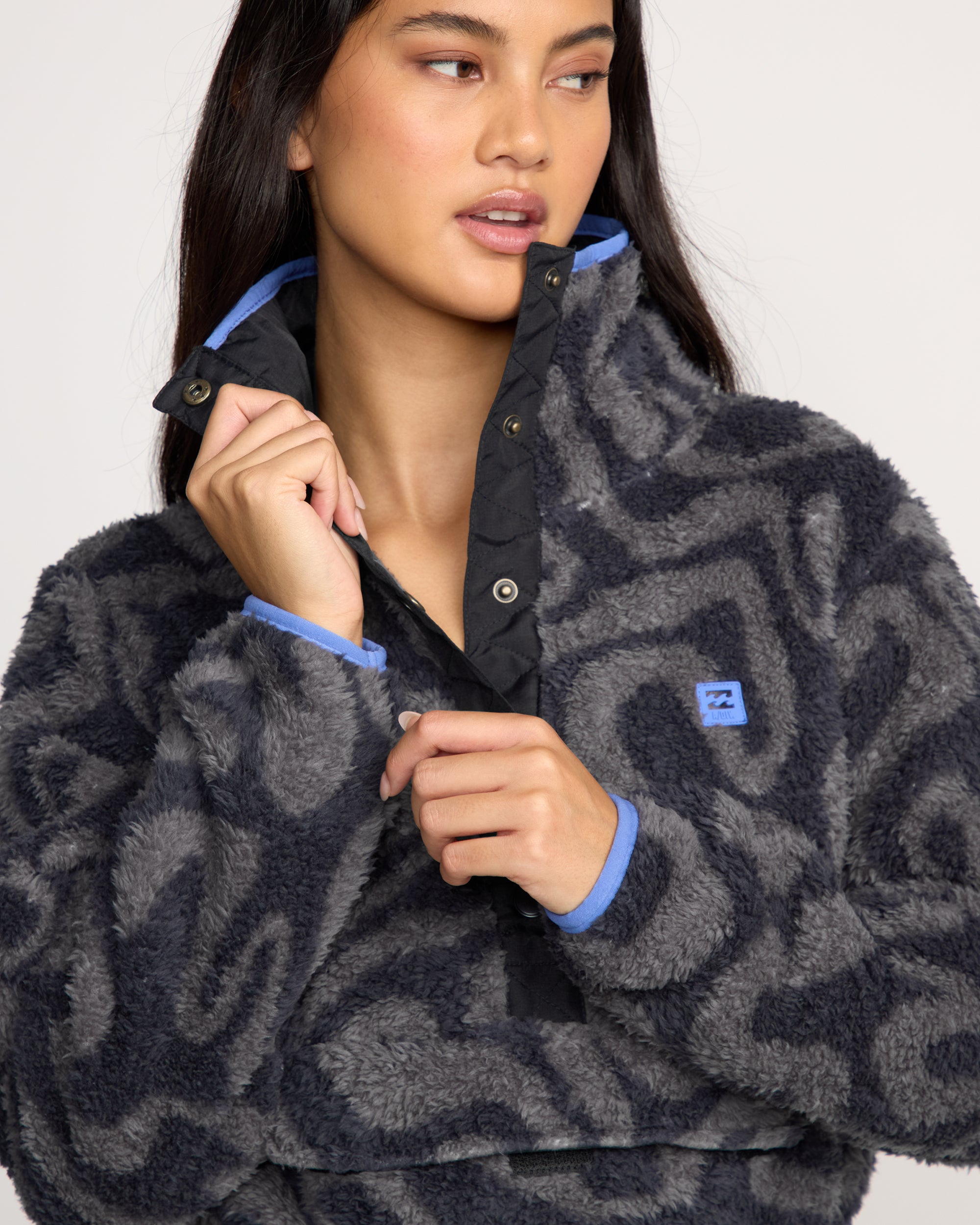 Switchback Pullover Sweatshirt - Black Sands - Image 2