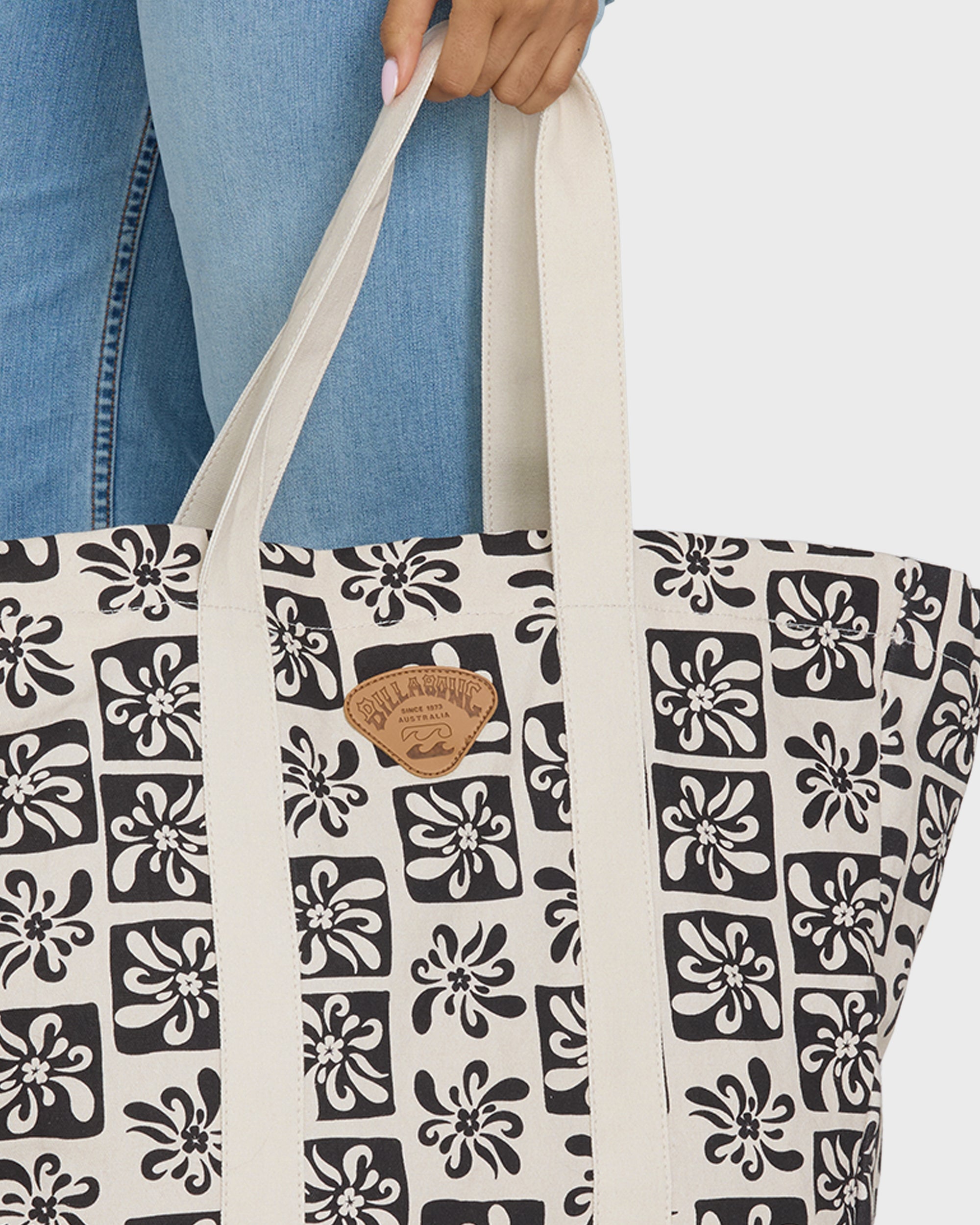 Poppins Playa Bag - Black Sands - Image 4