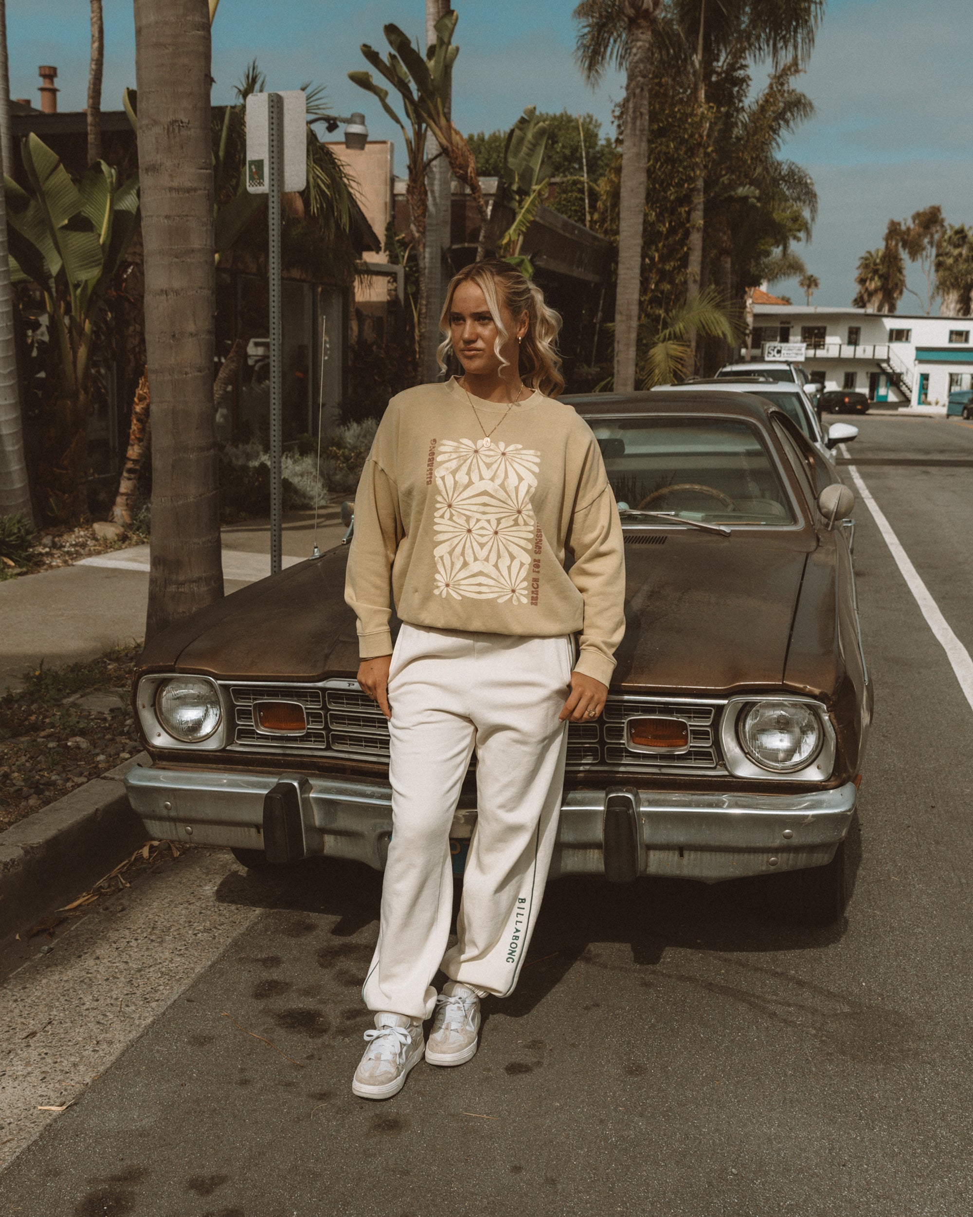 Echo Crewneck Sweatshirt - Light Olive